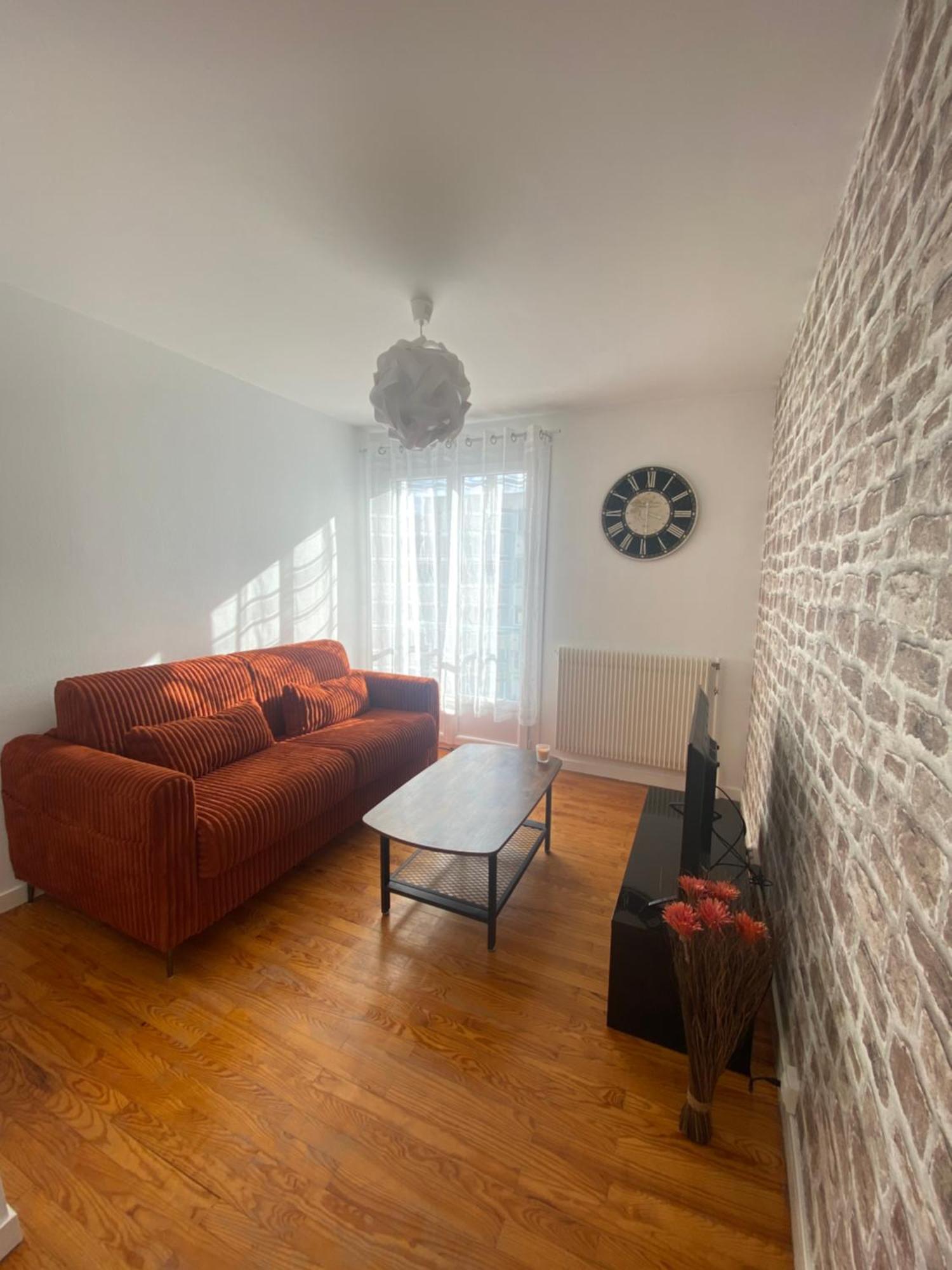 Appartement Spacieux Et Chaleureux - 4Pers - Refait A Neuf - Parking Privatif - Proches Axes, Commerces Et Services - Check In 24-24 Lempdes Buitenkant foto